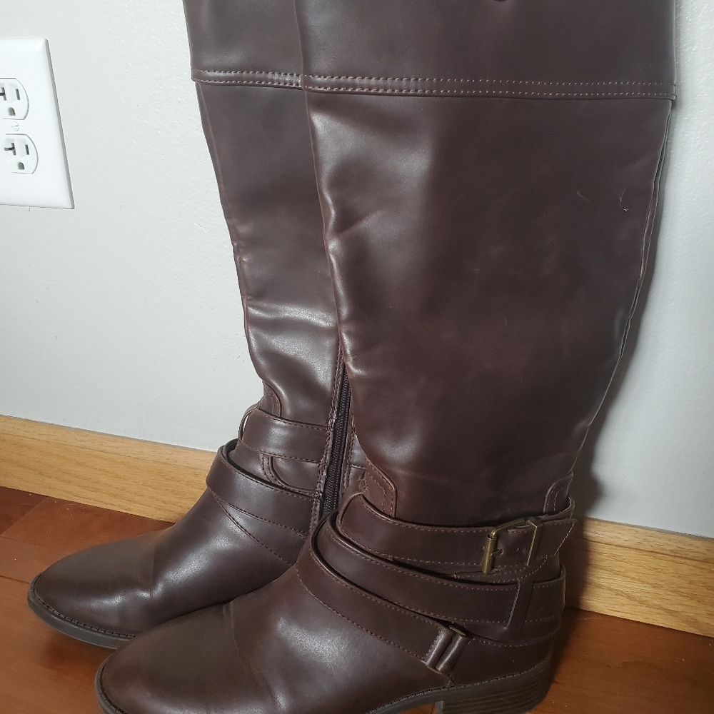 Target size 9 brown synthetic leather boots.